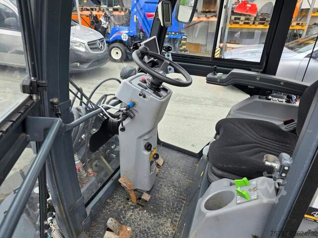 Xe lu rung HAKO Citymaster 600 mit 2 Besen,Mähwerk,Winterdienst