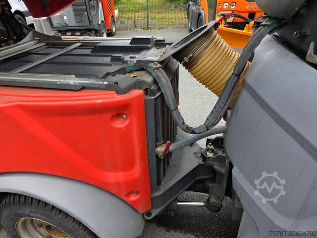 Xe lu rung HAKO Citymaster 600 mit 2 Besen,Mähwerk,Winterdienst
