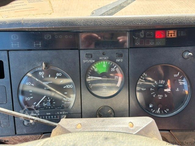 Xe ben MERCEDES-BENZ 1824 AK  Kipper Kran