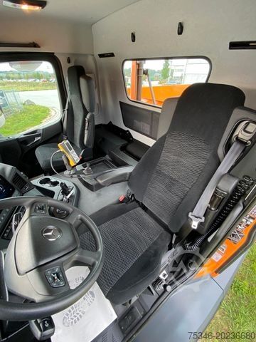 Autre MERCEDES-BENZ 2235 Arocs 4x4 Kipper Winterdienst /nur 20 tkm