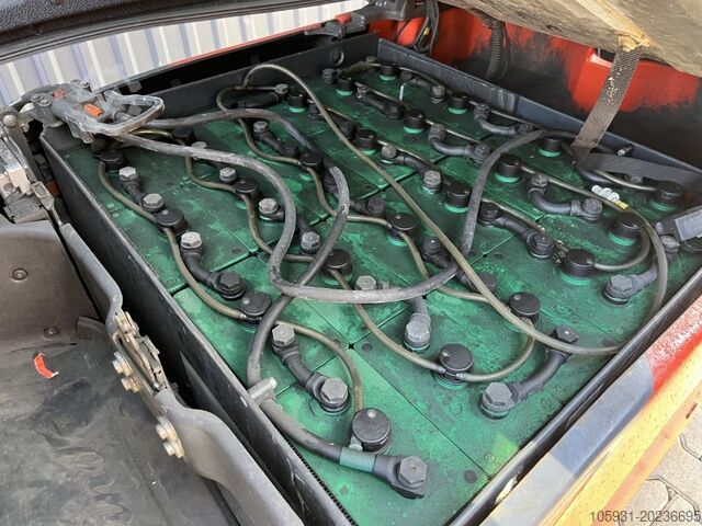 Chariot élévateur électrique à 3 roues Linde E20L-02