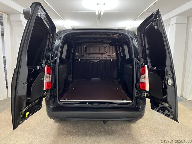 Microbuz FIAT Doblo L2 Heavy Automatik RüKa CarPlay Allwetter