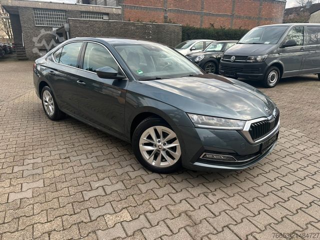 Vörubíll SKODA Octavia Limousine DSG*LED*Digital*Head-Up*Navi*