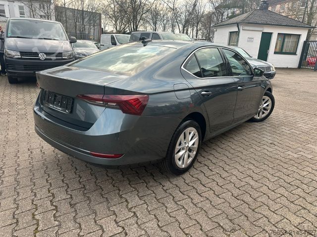 Vörubíll SKODA Octavia Limousine DSG*LED*Digital*Head-Up*Navi*