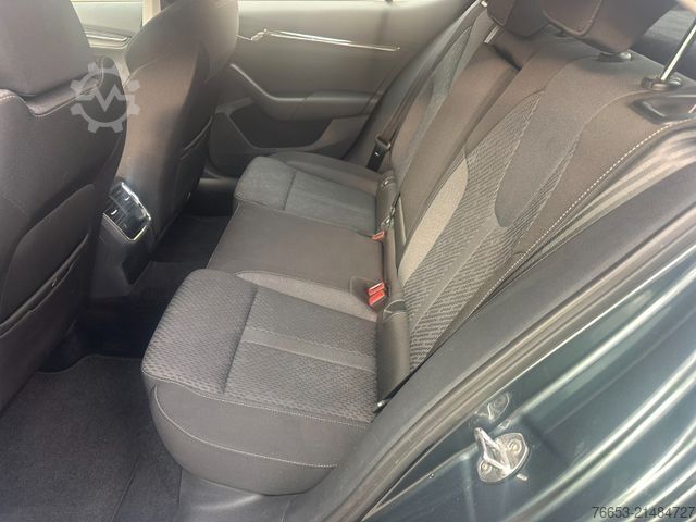 Vörubíll SKODA Octavia Limousine DSG*LED*Digital*Head-Up*Navi*