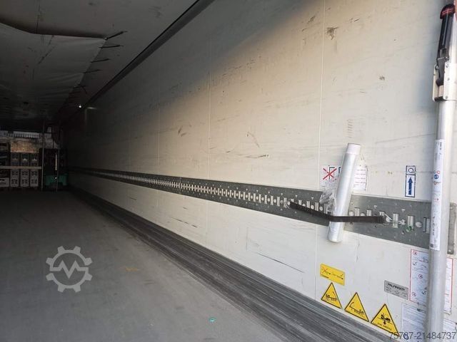 Kælivogna hálfpallhenger KRONE Tiefkühler, Carrier Vector 1550, 2 x Liftachse