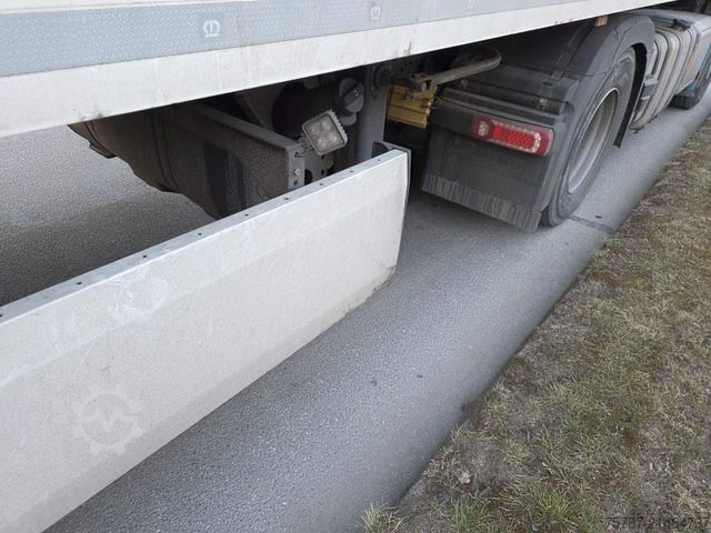 Kælivogna hálfpallhenger KRONE Tiefkühler, Carrier Vector 1550, 2 x Liftachse