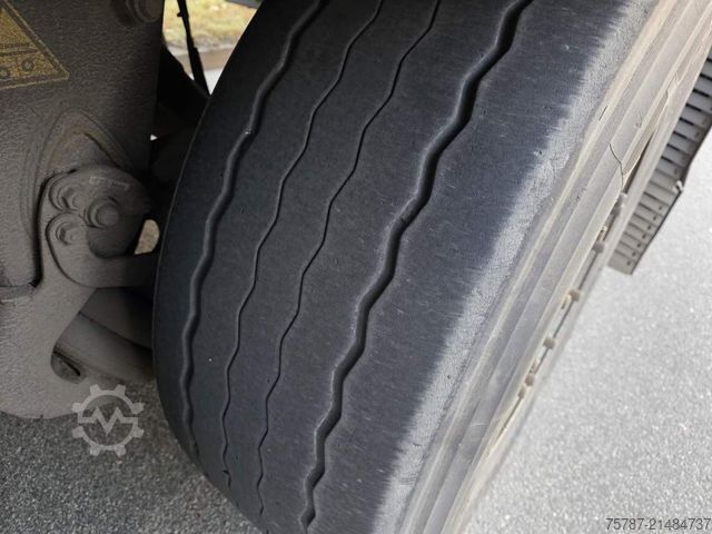 Kælivogna hálfpallhenger KRONE Tiefkühler, Carrier Vector 1550, 2 x Liftachse