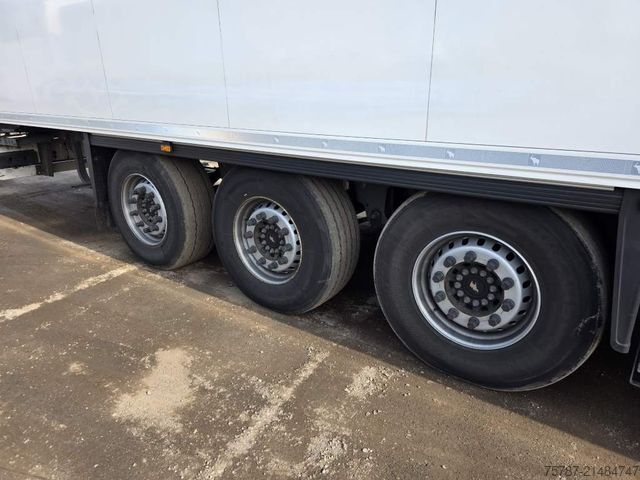 Kælivogna hálfpallhenger SCHMITZ CARGOBULL Tiefkühler, Doppelstock, Diesel/ Strom