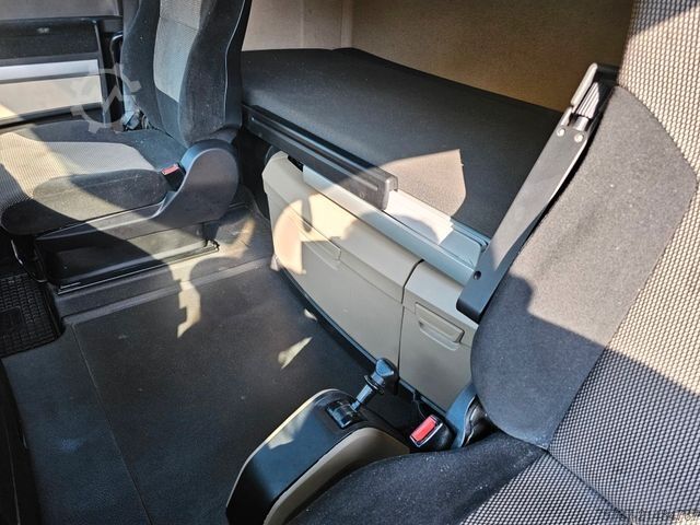 Staðlaður dráttarbíll MAN 18.500 TGX, Standklima, Euro 6m Standard