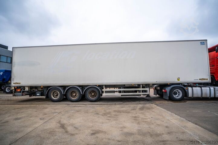Transport refrigerat/congelat CHEREAU CARRIER 1950 MT+ DHOLLANDIA
