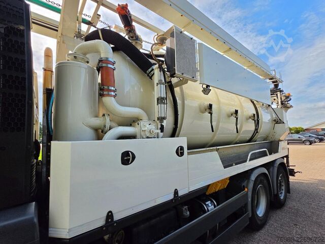 Saugfahrzeug MAN TGS 28.470 KROLLCOMBI K14.0/28P!! 89dkm en 2292...
