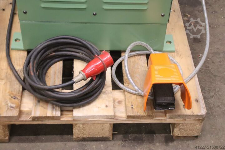 Cizalla para perfiles de acero y punzonadora, combinada 5 en 1 Peddinghaus Peddiworker 400