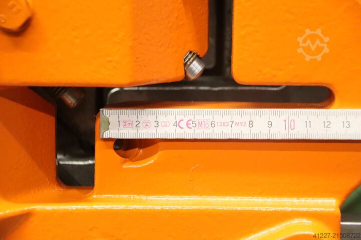 Cizalla para perfiles de acero y punzonadora, combinada 5 en 1 Peddinghaus Peddiworker 400