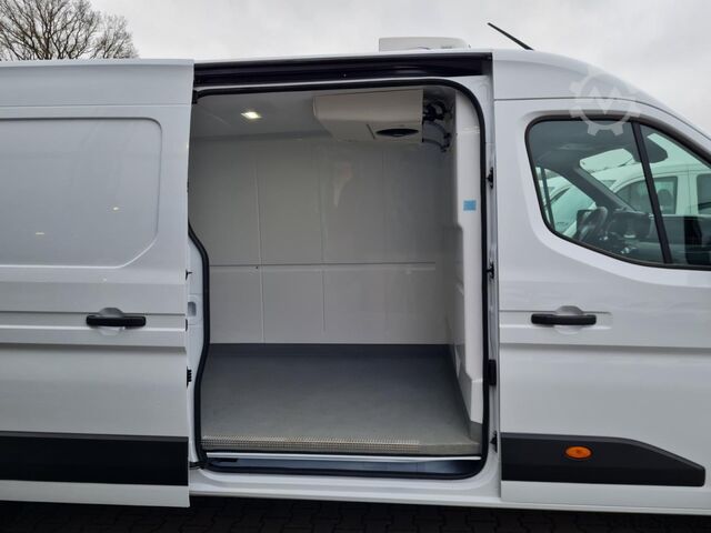 Izotermiczny van chłodnia Renault Master 35 Kühlkasten dCi 130 L3H2 Carrier City max