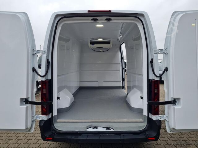 Izotermiczny van chłodnia Renault Master 35 Kühlkasten dCi 130 L3H2 Carrier City max