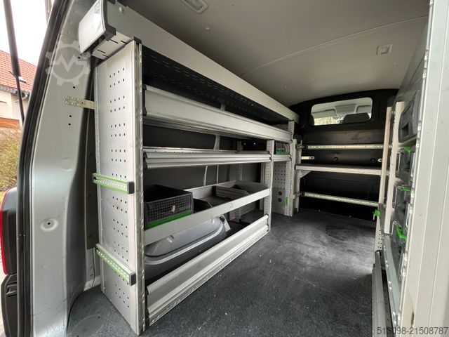 Panelvan VOLKSWAGEN T6.1 BOTT REGALS. TEMP. SHZ NAVI KLIMA 1.HAND