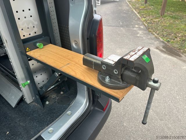 Panelvan VOLKSWAGEN T6.1 BOTT REGALS. TEMP. SHZ NAVI KLIMA 1.HAND