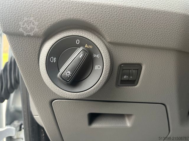 Panelvan VOLKSWAGEN T6.1 BOTT REGALS. TEMP. SHZ NAVI KLIMA 1.HAND