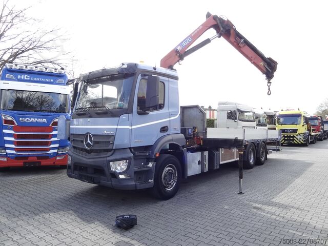Xe tải sàn phẳng Mercedes-Benz Actros 2533 6X2 HMF 1820 Langmaterial