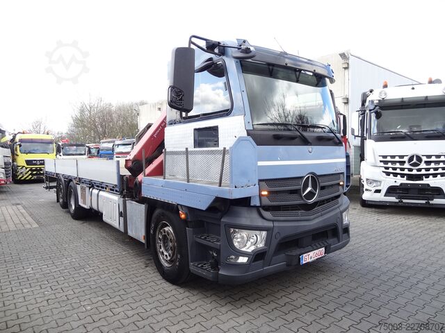 Xe tải sàn phẳng Mercedes-Benz Actros 2533 6X2 HMF 1820 Langmaterial