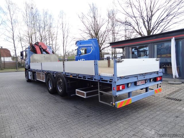 Xe tải sàn phẳng Mercedes-Benz Actros 2533 6X2 HMF 1820 Langmaterial