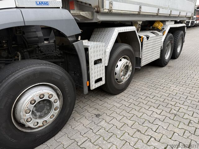 Xe ben ba chiều Mercedes-Benz Arocs 3246K 8X4 Meiller
