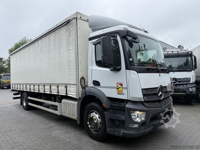 Xe tải thùng bạt sàn phẳng Mercedes-Benz Actros/ Antos 1827 L