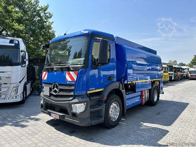 Xe bồn chở chất lỏng Mercedes-Benz Actros MP4 1832 / Lindner & Fischer