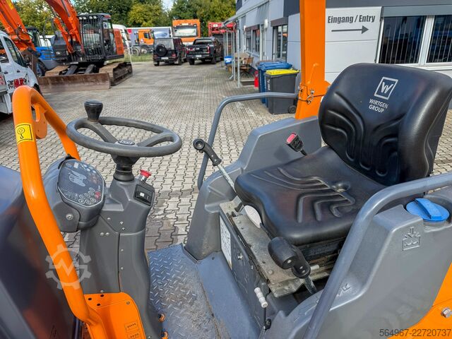 Rodillo combinado hamm HD12 i VT 24 kW Kantenschneiderad