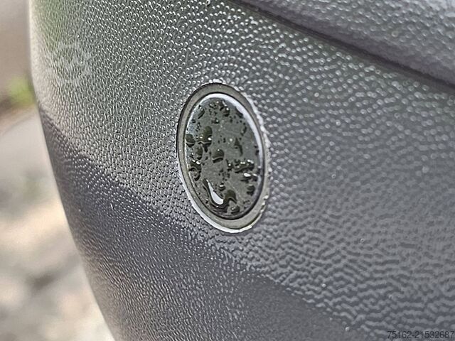 Mobil station wagon beratap tinggi VW TRANSPORTER 2.0 TDI ac automaat EURO6