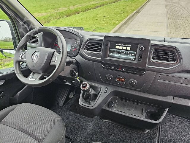 High-roof van RENAULT MASTER 2.3 DCI