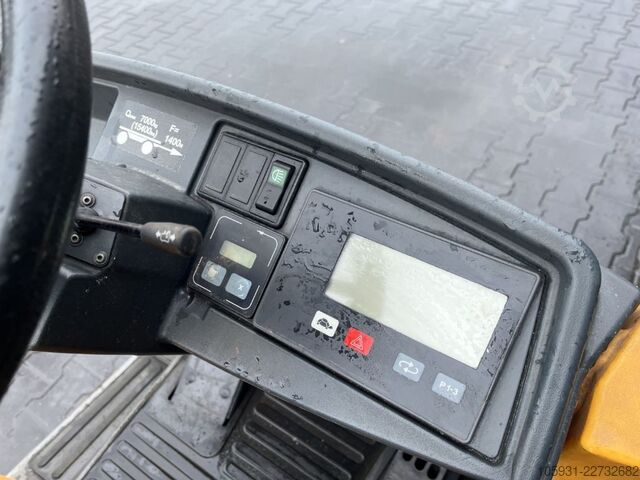 टो ट्रैक्टर Jungheinrich EZS570