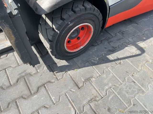 Chariot élévateur GPL Linde H14T-01