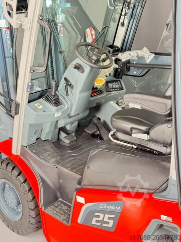 Μπροστινός φορτωτής ντίζελ Heli CPCD25 - Garantie 2 Jahre - KUBOTA Motor