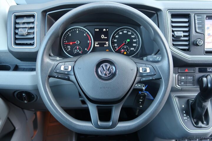 High-roof van Volkswagen Crafter 35 2.0 TDI L3H2 AUT/ LED/ CAMERA/ ACC/ ...