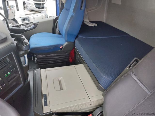د معیار ټراکټر واحد VOLVO FH460 Globetrotter-VEB+-I Shift-I Park Cool-MB