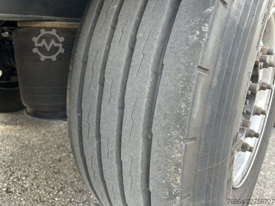 Treler separuh kotak KRONE SE/DA03 DRYLINER 3-ACHS KOFFERAUFLIEGER