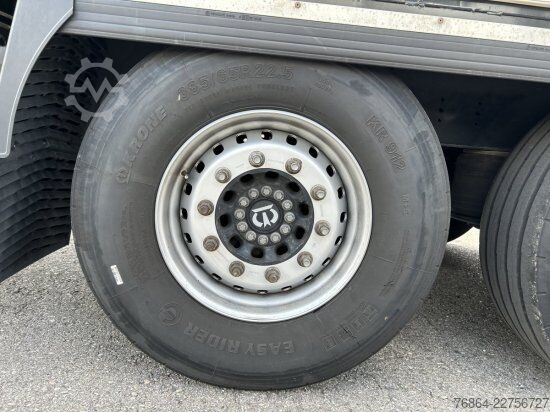 Treler separuh kotak KRONE SE/DA03 DRYLINER 3-ACHS KOFFERAUFLIEGER