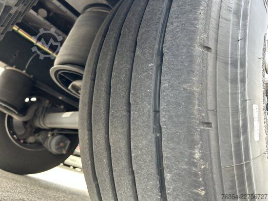 Treler separuh kotak KRONE SE/DA03 DRYLINER 3-ACHS KOFFERAUFLIEGER