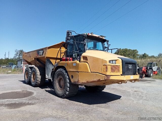 Camión volquete articulado Caterpillar 730