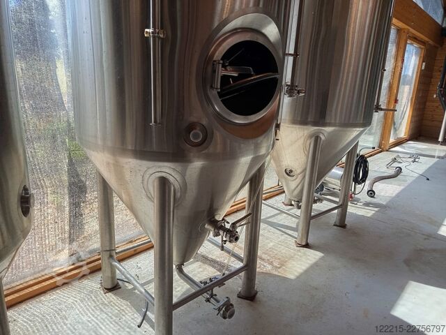 Shandong Tiantai 2x 1000 L, 1x 7 BBL (820 L) bodega de fermentación y almacenamiento (2019) Shandong Tiantai Gär- und Lagerkeller