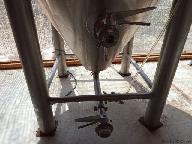 Shandong Tiantai 2x 1000 L, 1x 7 BBL (820 L) bodega de fermentación y almacenamiento (2019) Shandong Tiantai Gär- und Lagerkeller