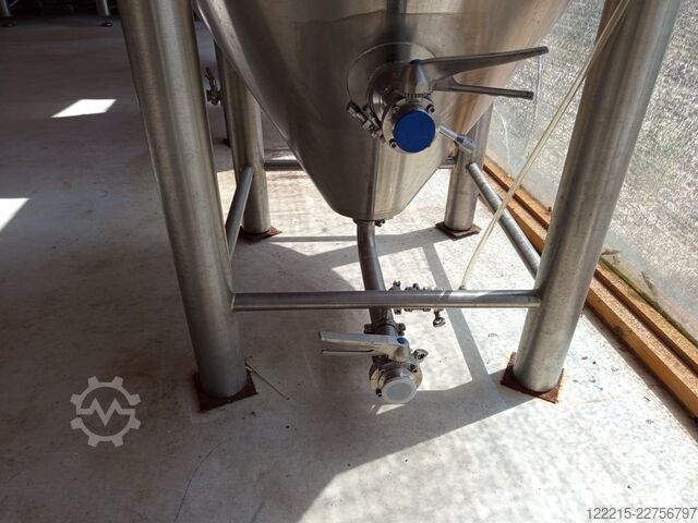 Shandong Tiantai 2x 1000 L, 1x 7 BBL (820 L) bodega de fermentación y almacenamiento (2019) Shandong Tiantai Gär- und Lagerkeller