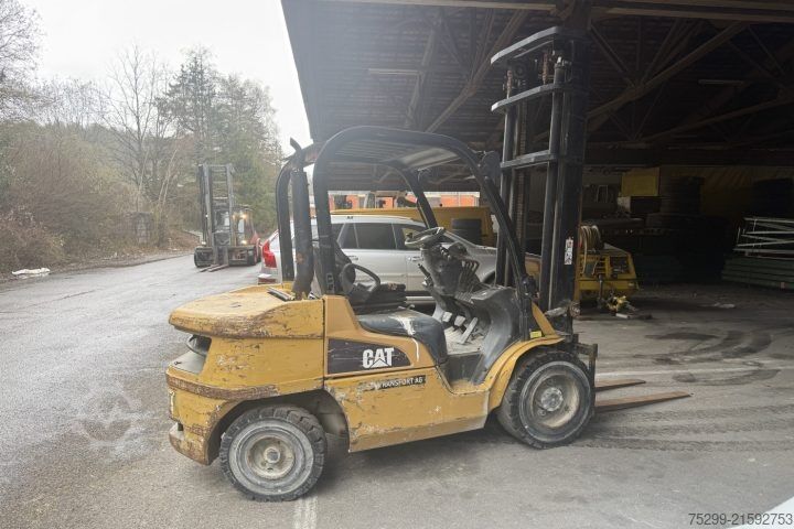 Empilhador  DP 30 N / Swiss-Vehicle