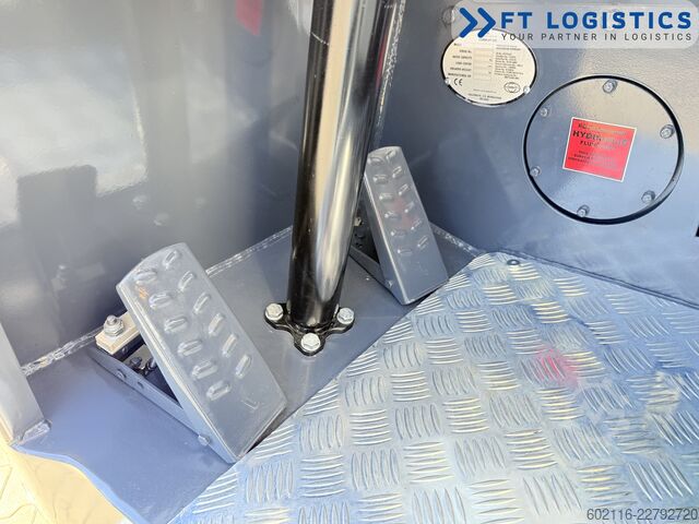 চার-দিক ফর্কলিফ্ট Combilift CB3000 DIESEL TRIPLEX 5500 FREE-LIFT