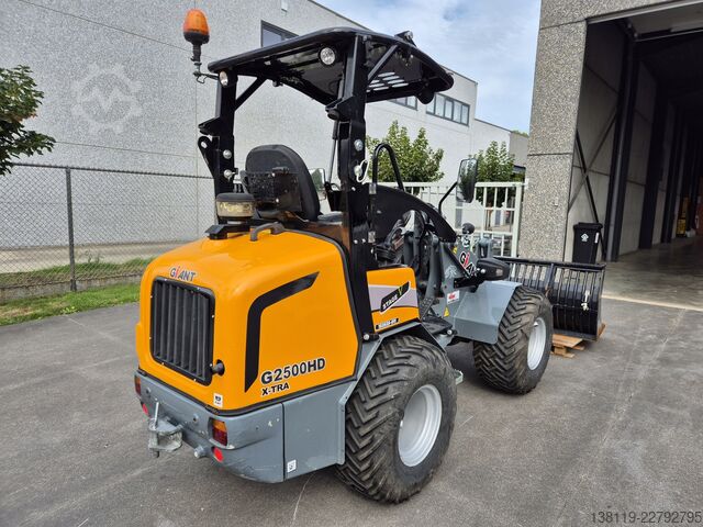 Pyöräkuormaaja Giant G2500 X-TRA HD