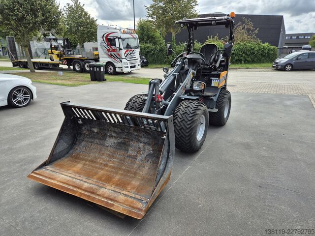 হুইল লোডার Giant G2500 X-TRA HD