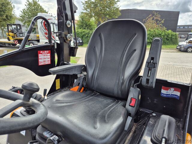 হুইল লোডার Giant G2500 X-TRA HD