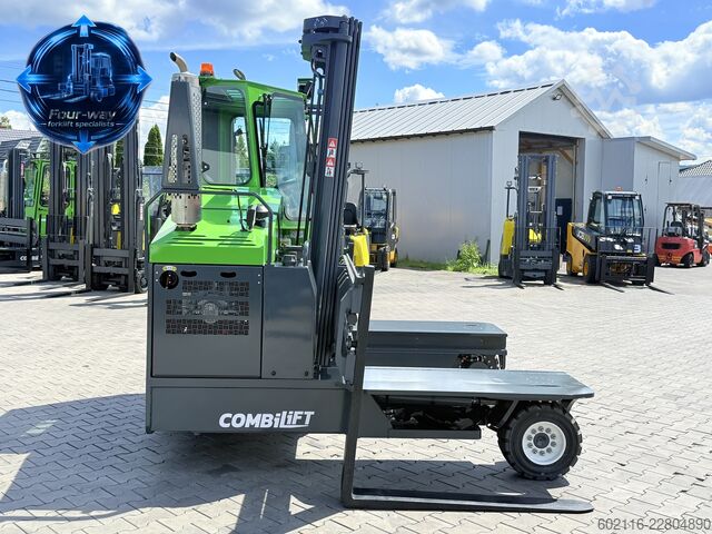 Carretilla retráctil de 4 vías Combilift C4500 GAS TRIPLEX 5952 WIDE POSITIONER